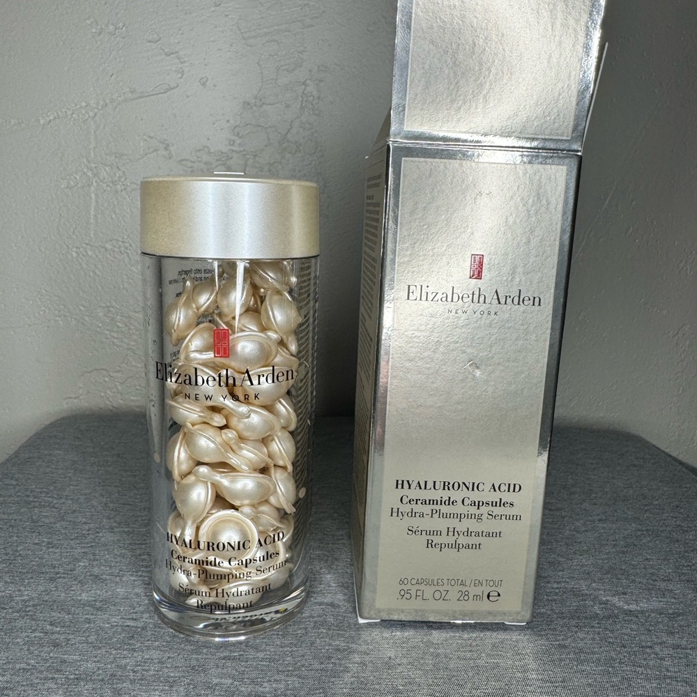 Elizabeth Arden HYALURONIC ACID + PEPTIDES CERAMIDE CAPSULES PLUMPING SERUM